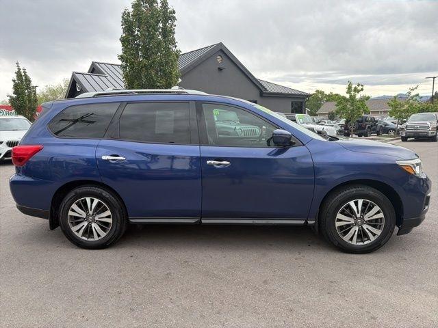 Nissan Pathfinder  2017