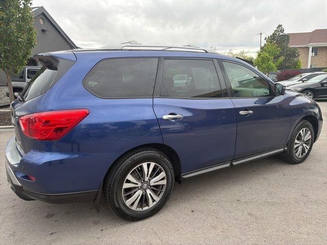 Nissan Pathfinder  2017