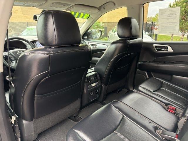 Nissan Pathfinder  2017