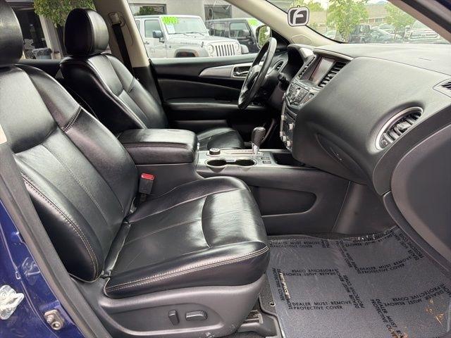 Nissan Pathfinder  2017