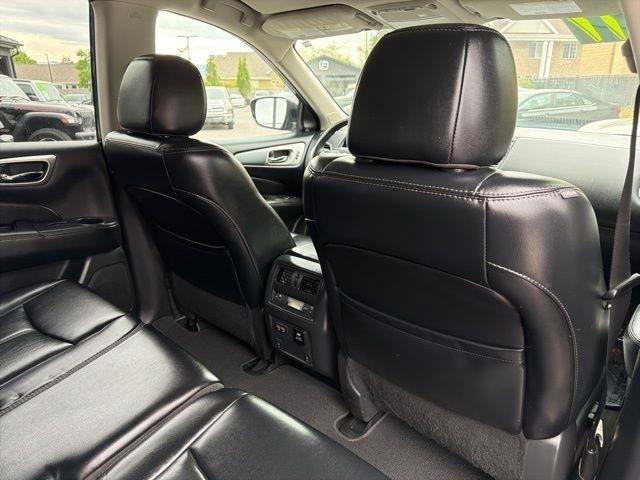 Nissan Pathfinder  2017