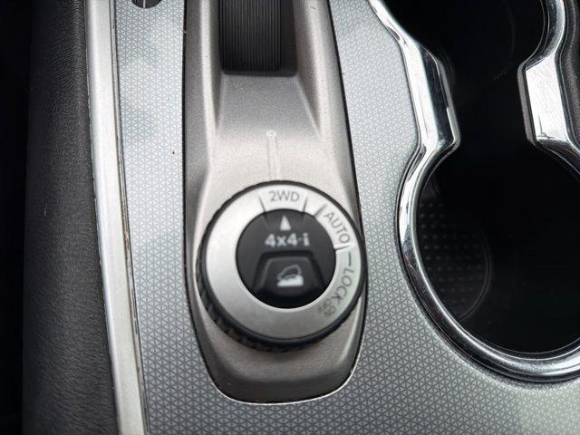 Nissan Pathfinder  2017