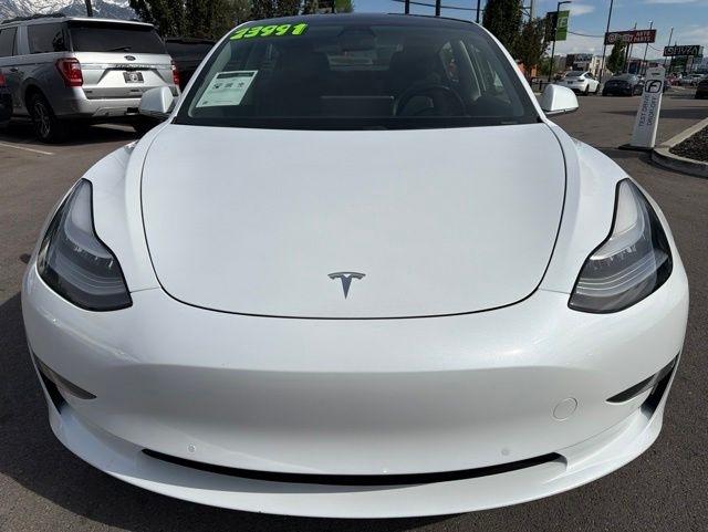 Tesla Model 3  2018