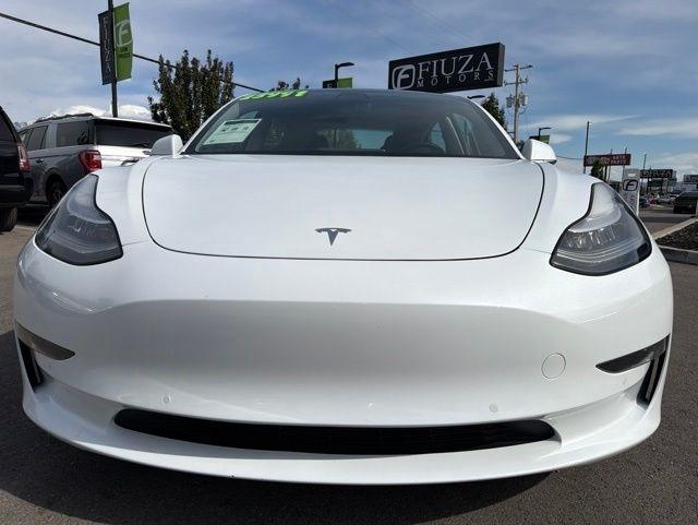 Tesla Model 3  2018