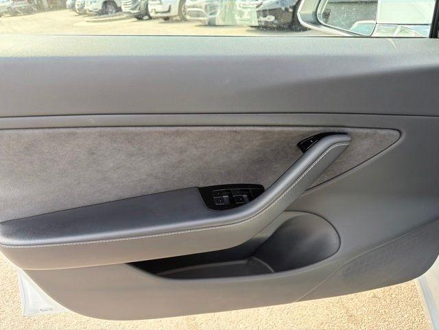 Tesla Model 3  2018