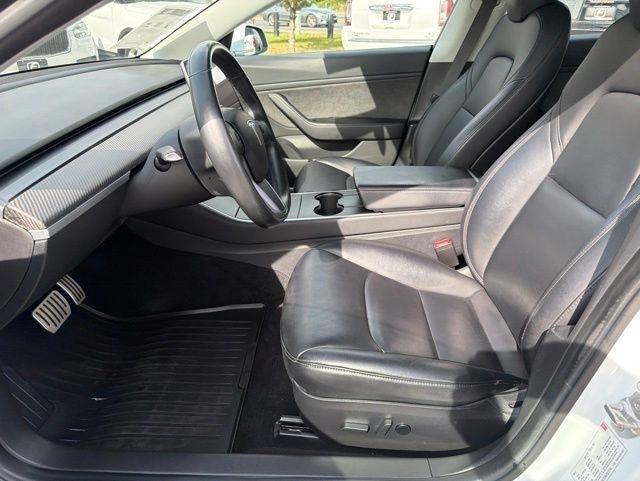 Tesla Model 3  2018
