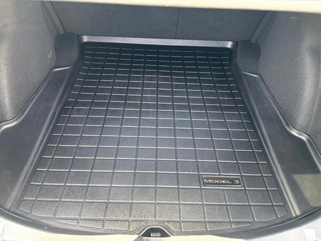 Tesla Model 3  2018