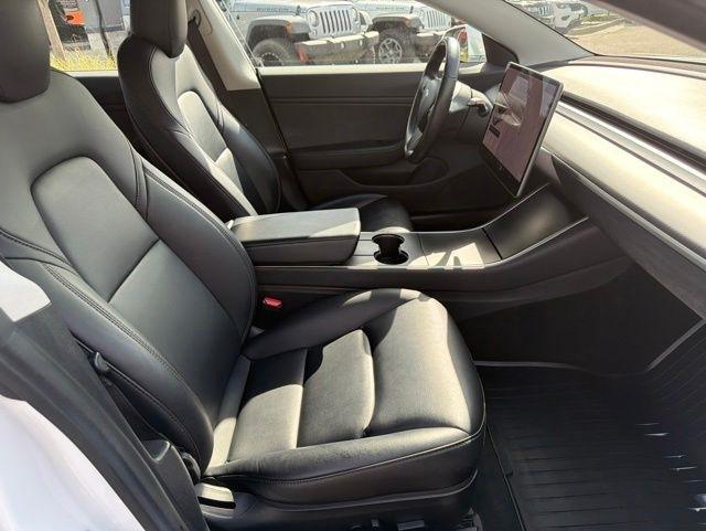 Tesla Model 3  2018