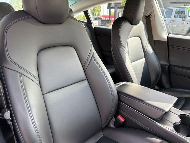 Tesla Model 3  2018