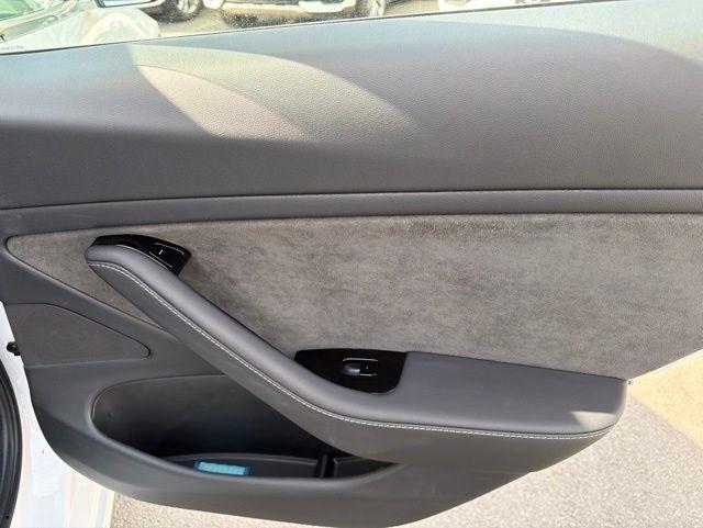 Tesla Model 3  2018