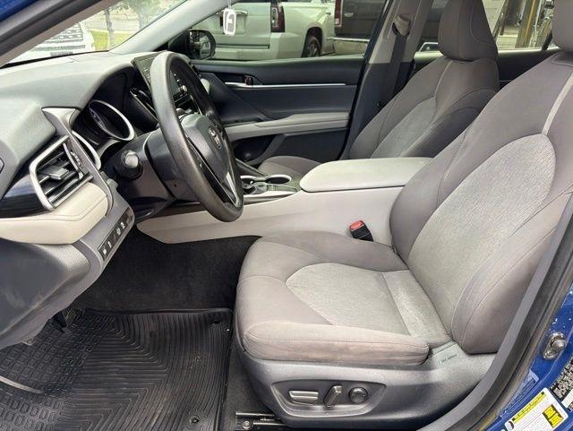 Toyota Camry  2023