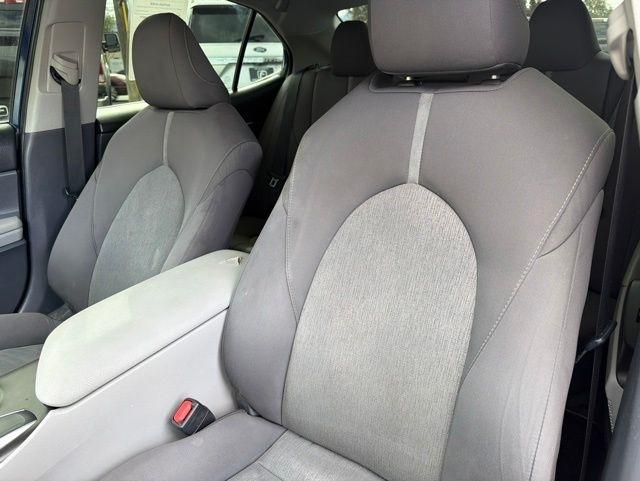 Toyota Camry  2023