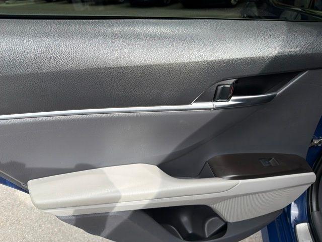 Toyota Camry  2023
