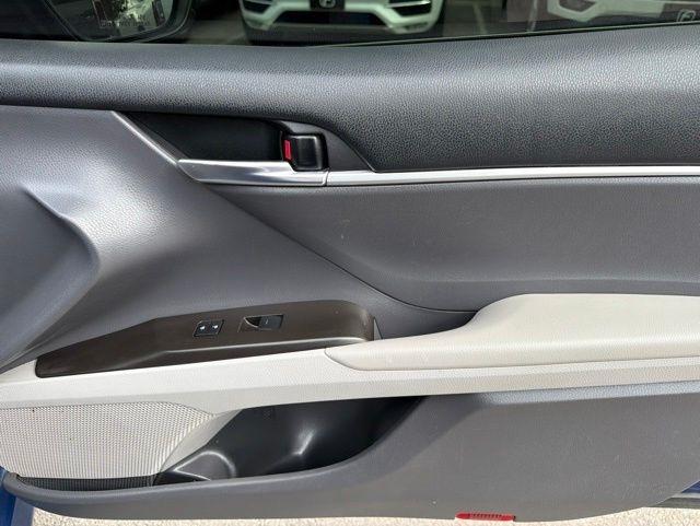 Toyota Camry  2023