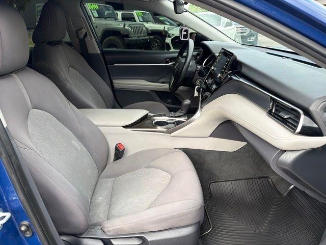 Toyota Camry  2023