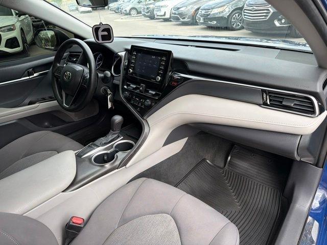 Toyota Camry  2023