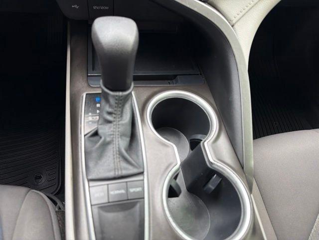 Toyota Camry  2023