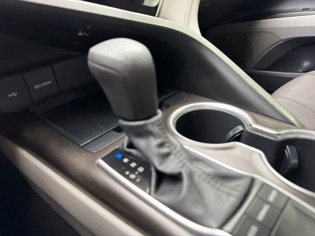 Toyota Camry  2023