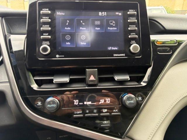 Toyota Camry  2023