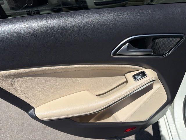 Mercedes-Benz CLA-Class  2015