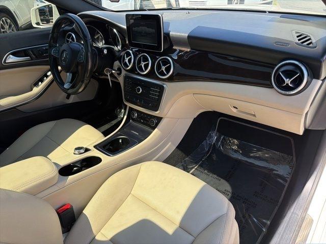 Mercedes-Benz CLA-Class  2015
