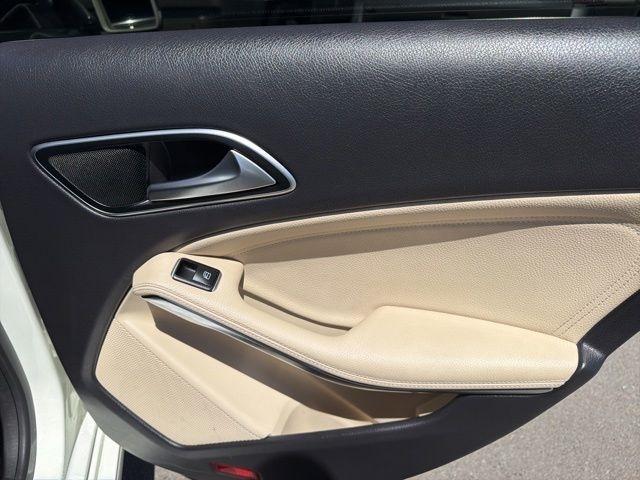 Mercedes-Benz CLA-Class  2015