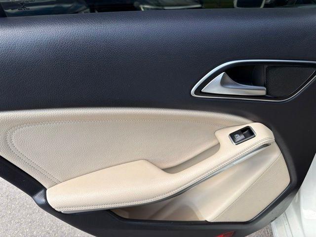 Mercedes-Benz CLA-Class  2015