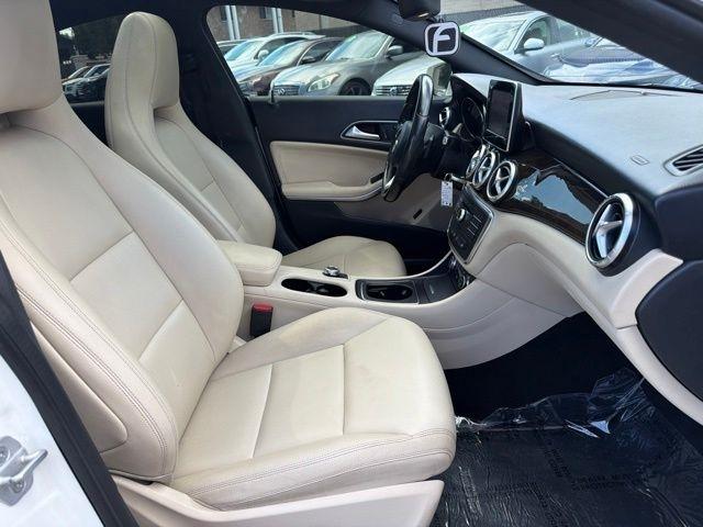 Mercedes-Benz CLA-Class  2015