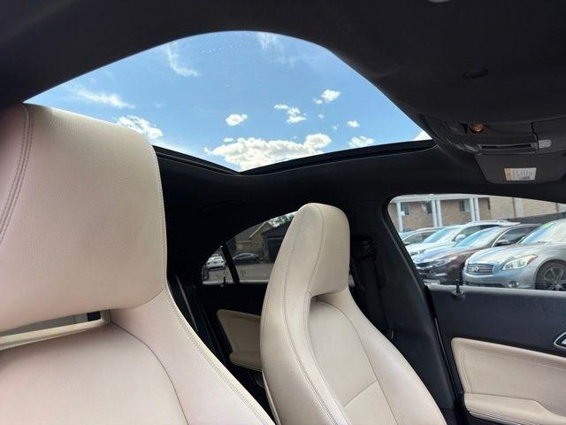 Mercedes-Benz CLA-Class  2015