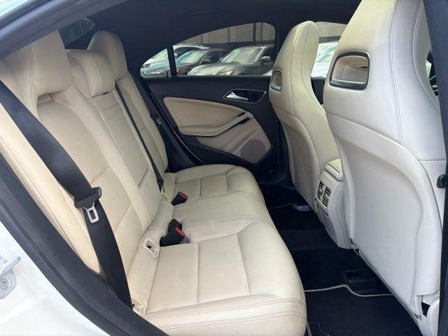 Mercedes-Benz CLA-Class  2015