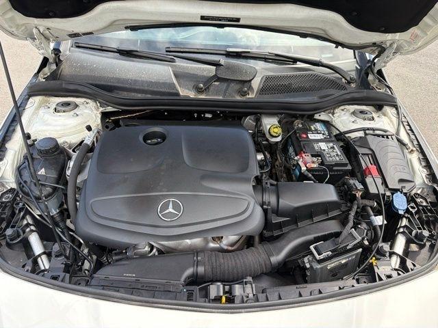 Mercedes-Benz CLA-Class  2015