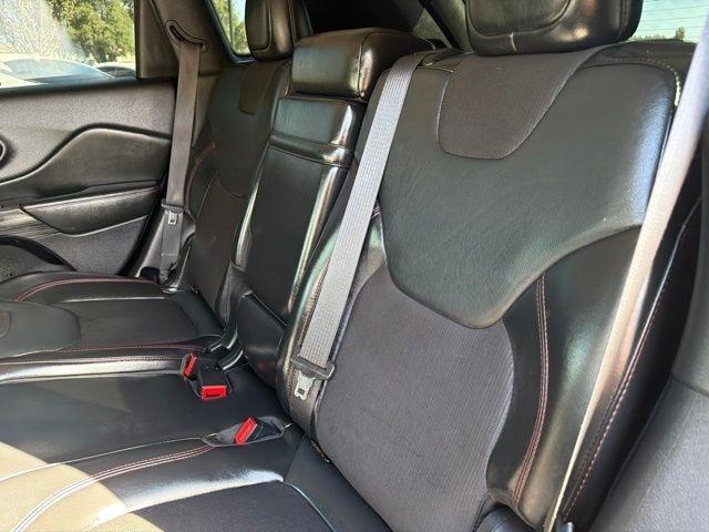 Jeep Cherokee  2016