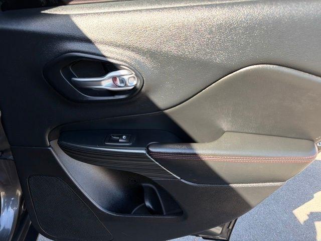 Jeep Cherokee  2016