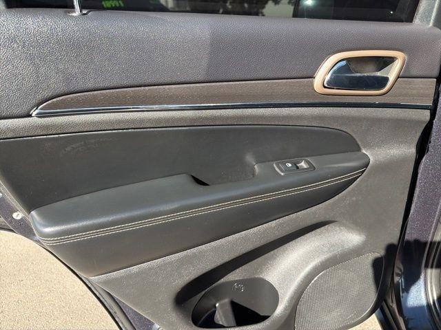 Jeep Grand Cherokee  2016