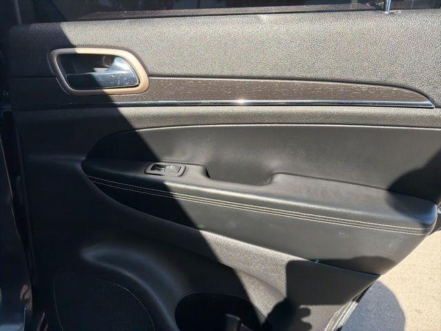 Jeep Grand Cherokee  2016