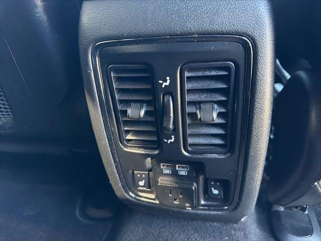 Jeep Grand Cherokee  2016