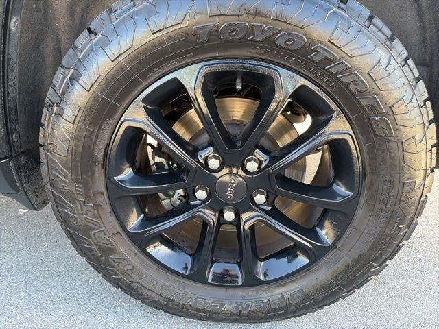 Jeep Grand Cherokee  2016
