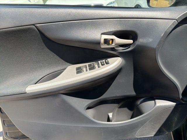 Toyota Corolla  2013