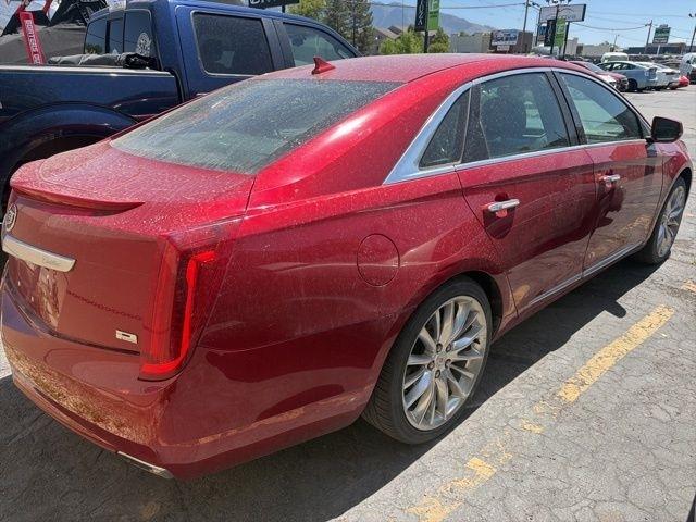 Cadillac XTS  2013