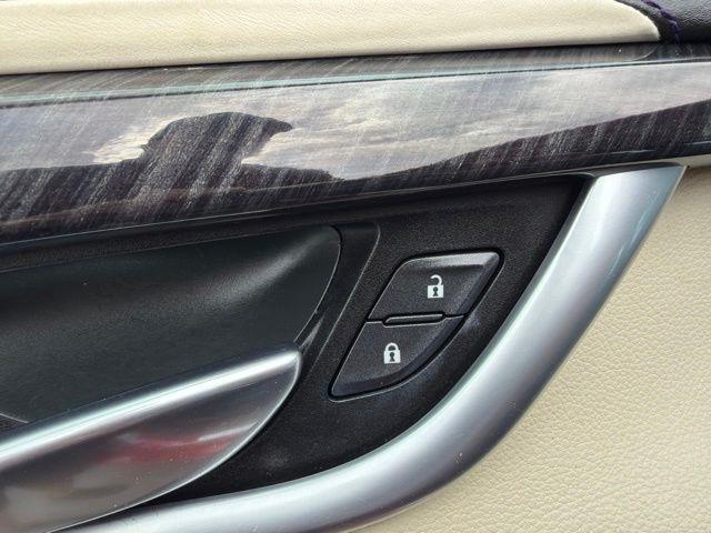 Cadillac XTS  2013