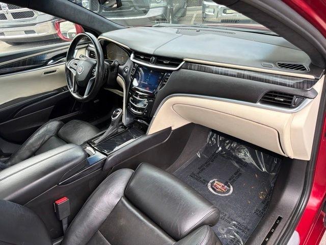 Cadillac XTS  2013