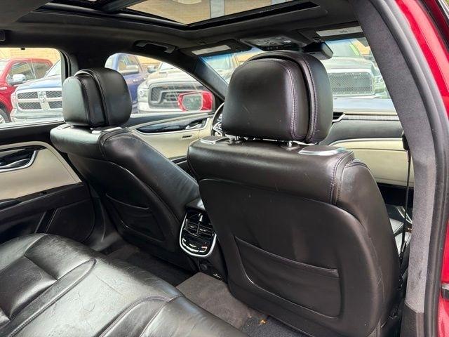 Cadillac XTS  2013
