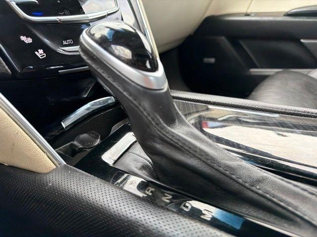Cadillac XTS  2013