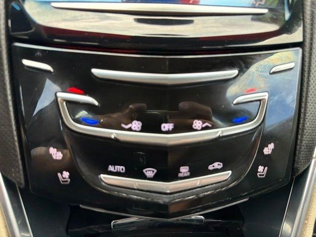 Cadillac XTS  2013