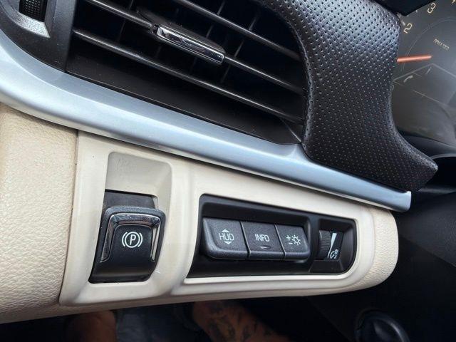Cadillac XTS  2013