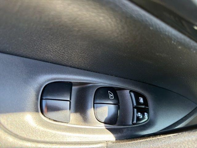 Nissan Rogue  2017