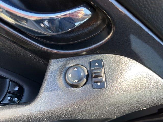Nissan Rogue  2017