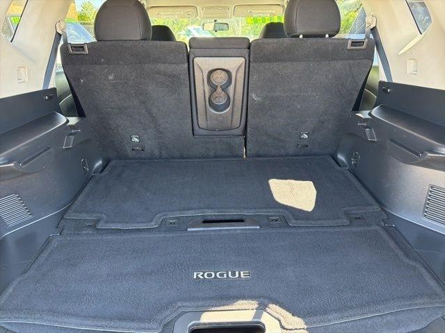 Nissan Rogue  2017
