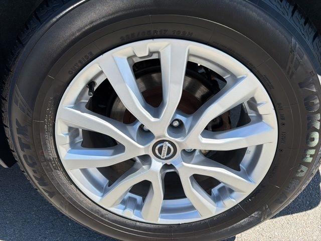 Nissan Rogue  2017