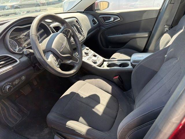 Chrysler 200  2015